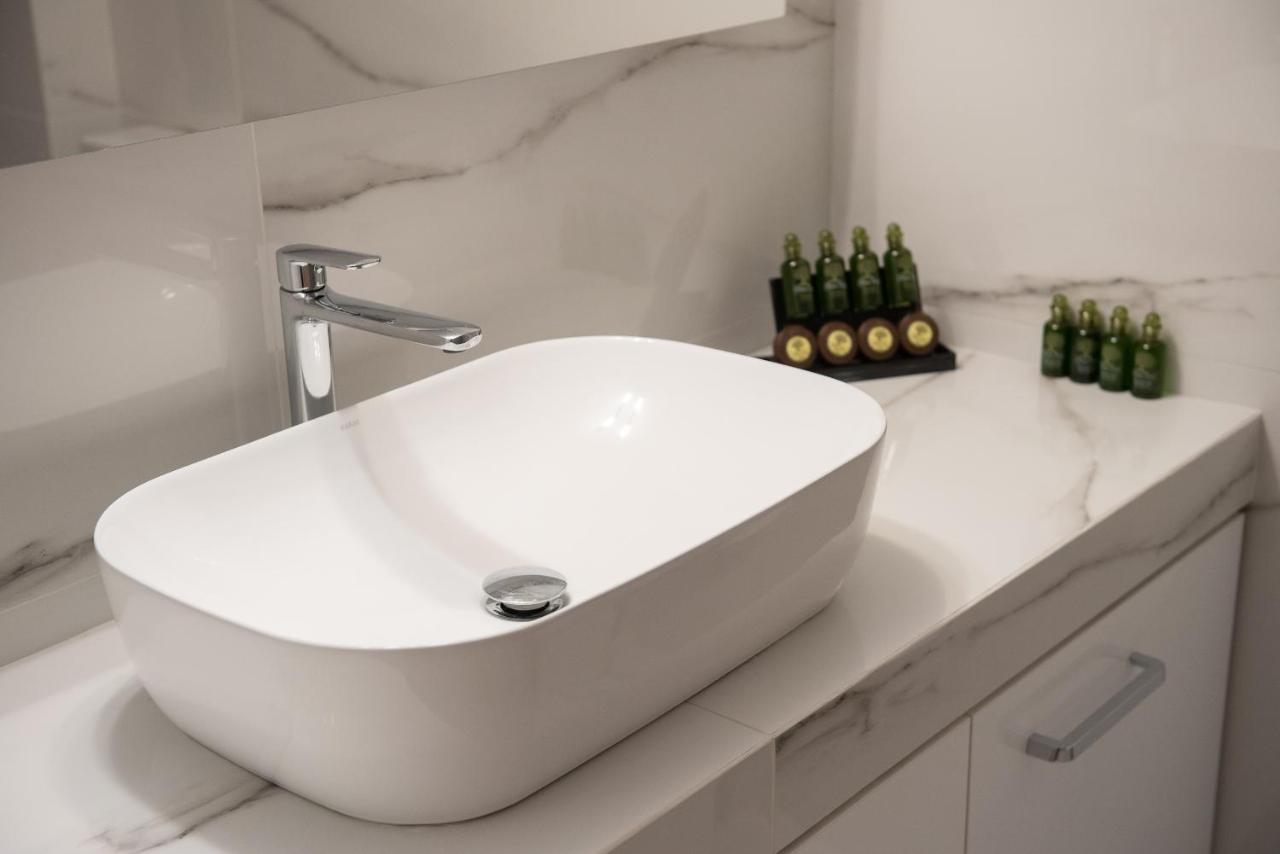 Apartamento Newly Renovated Flat 500M From Subway Station Atenas Exterior foto