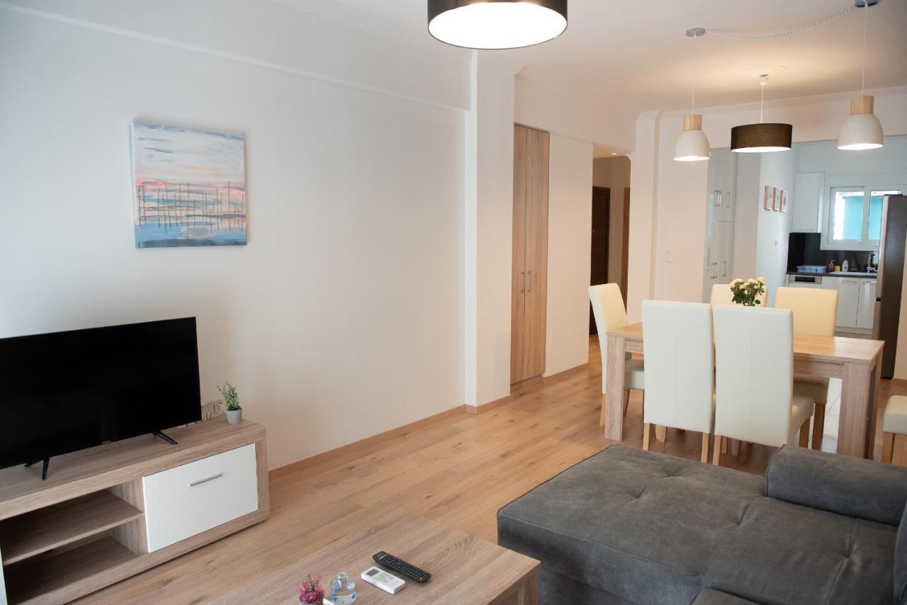 Apartamento Newly Renovated Flat 500M From Subway Station Atenas Exterior foto