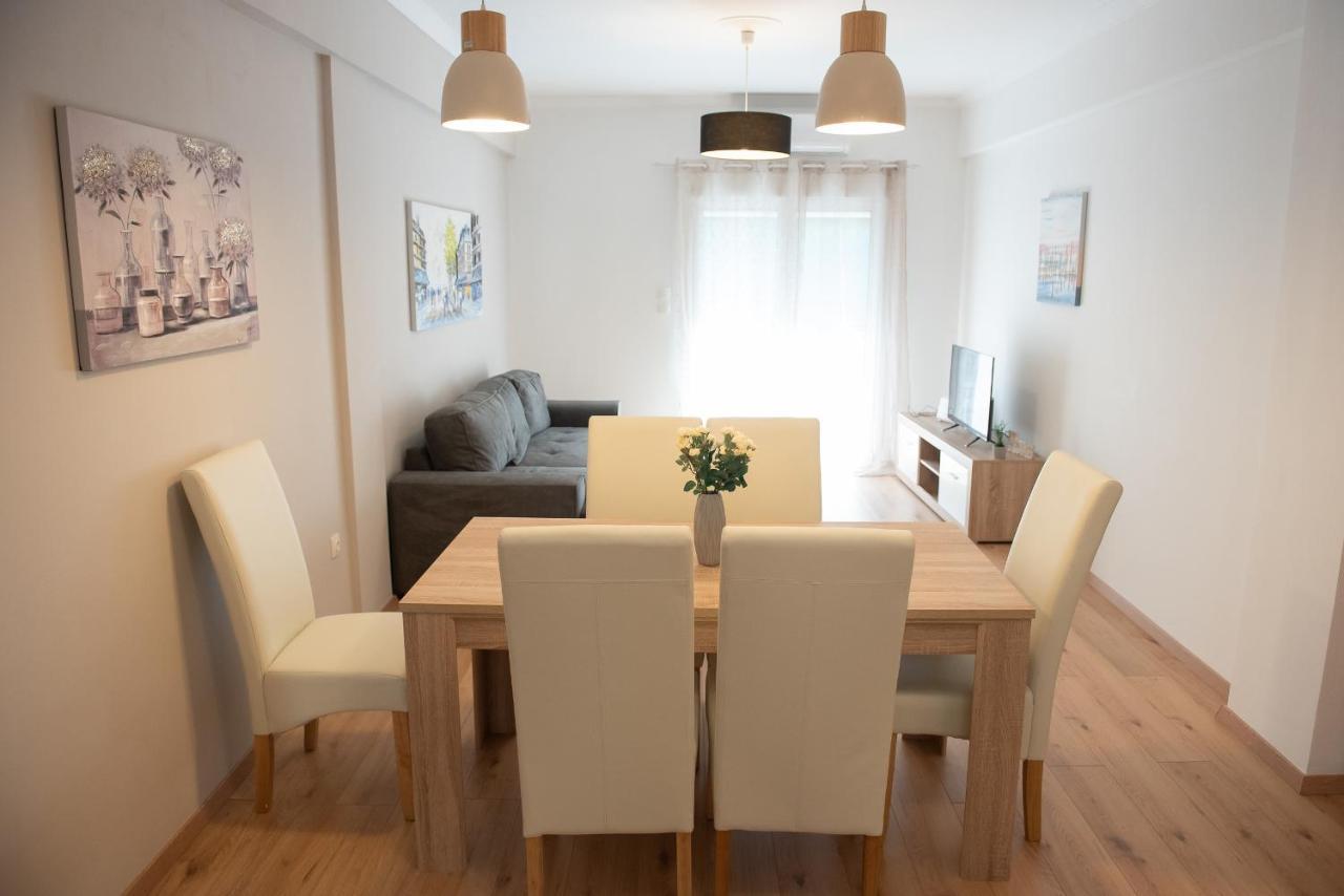 Apartamento Newly Renovated Flat 500M From Subway Station Atenas Exterior foto